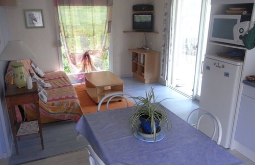 Pionsat Chalet De Esquí | Chalet bungalow, acceso a Internet y los balnearios, a un precio bajo