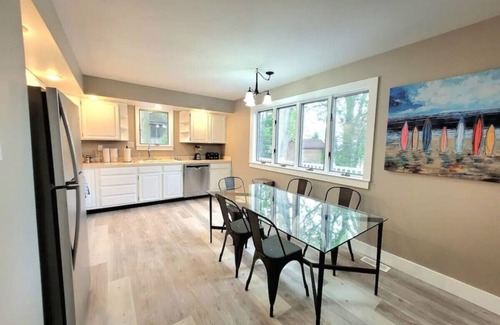 Villas Casa | Chalet By The Bay - Sleeps 12
