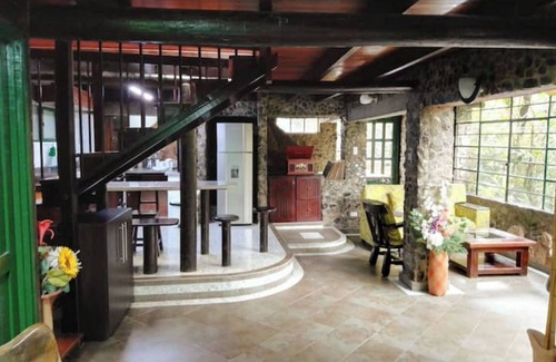 Cali Chalet De Esquí | Chalet by the Pance River
