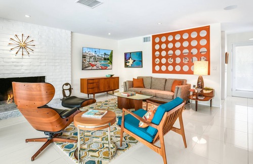 Deep Well Ranch Casa | Casa de rancho moderna de mediados de siglo clásica en Deepwell Estates histórico