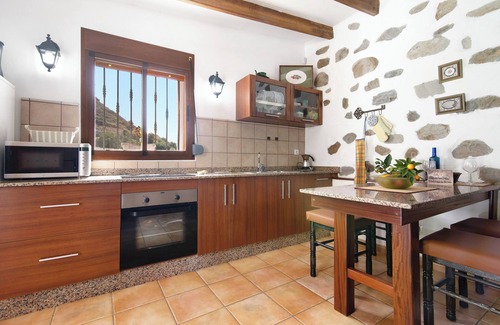 Las Lagunetas Chalet De Esquí | Chalet 'Casa Abuela Fela' con vistas a la montaña, piscina privada y Wi-Fi