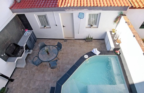 Ronda Casa | Chalet 'Casa Mia' Jacuzzi Exterior con terraza privada, jardín privado y Wi-Fi