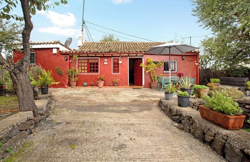 Vega de San Mateo Chalet De Esquí | Casa vacacional 'Casa Rural La Asomada' con mini piscina, terraza y Wi-Fi