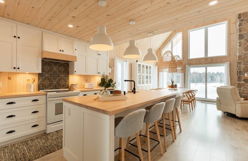 Chertsey Chalet De Esquí | Chalet Chardonnay - Spa | Wood fire places | Yellow Lake