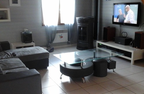 Change Casa | chalet, cerca de circuito 24h, 3 habitaciones, entrepiso, 2SDB, 135m2