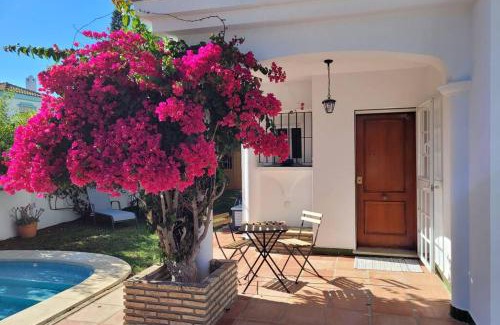 Poblado de Sancti Petri Casa | Chalet con piscina a 300 m del mar