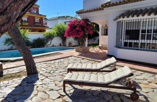 Poblado de Sancti Petri Casa | Chalet con piscina a 300 m del mar