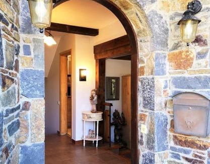 Llivia Casa | Chalet con gran jardín en Llivia