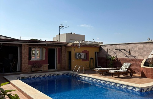 Los Balcones Chalet De Esquí | Casa con piscina privada en Los Balcones, Torrevieja