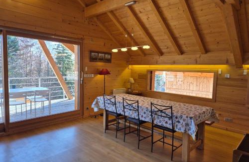 La Feclaz Chalet De Esquí | Chalet Cozy au Cœur de La Féclaz Séjour Authentique et Proche des Pistes