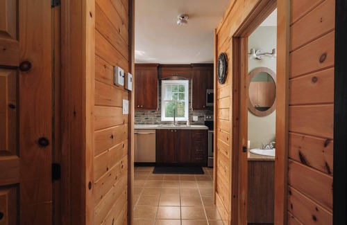 Saint Come Cabina | Chalet Détente : SPA, Foyer et Bord de L'eau!