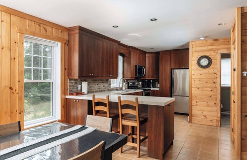 Saint Come Cabina | Chalet Détente : SPA, Foyer et Bord de L'eau!
