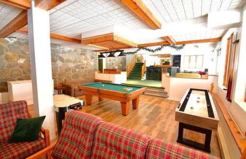 Saint Donat Casa | Chalet de l'Auberge: Lac avec Plage, SPA & Billard