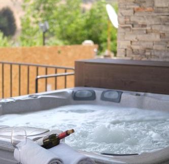 Al Arz Apartamento | Chalet de Charme, Cedars, Lebanon, Balcony Floor