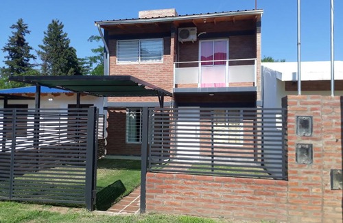 Dr. Enrique Zarate Casa | Chalet de Vacaciones M&M