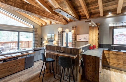 Chamonix-Mont-Blanc Apartamento | Chalet des Amis appt 2 - an apartment that sleeps 6 guests in 3 bedrooms