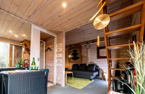 Gussignies Chalet De Esquí | Chalet DOLCE VITA (2 people) ACCESS TO THE WELNESS AREA with swimming pool, jacuzzi, sauna and steam room available for an additional 2 hours, subject to availability. TO RESERVE ON SITE lagrangeaucorps.com.