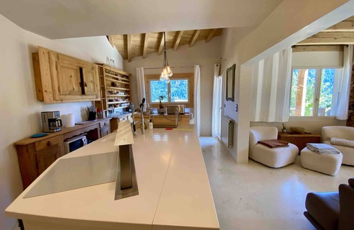 Seez Chalet De Esquí | Chalet du chat - sleeps 10, fireplace, jacuzzi, pool, parking