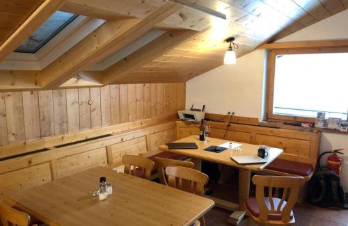 Sankt Anton am Arlberg Hotel | Chalet Elfie