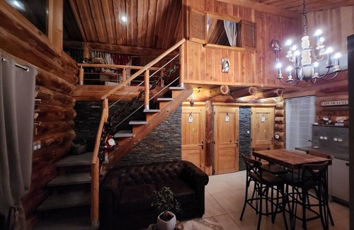 Montmurat Chalet De Esquí | CHALET / ALQUILER INUSUAL en LOGS 5 pers CON SPA