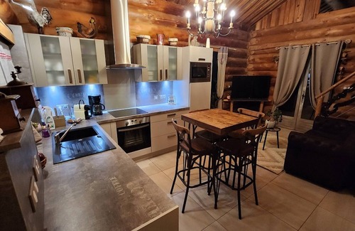 Montmurat Chalet De Esquí | CHALET / ALQUILER INUSUAL en LOGS 5 pers CON SPA