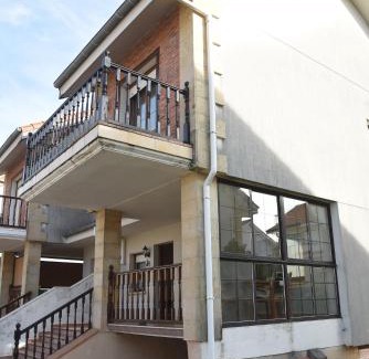 Argonos Casa | Chalet en urbanización con piscina