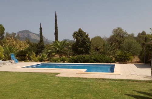 Alaro Chalet De Esquí | CASA RURAL MALLORQUINA CON PISCINA