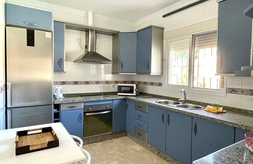 Chiclana de la Frontera Chalet De Esquí | Chalet Edén Azul, con piscina privada.