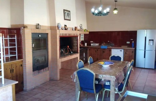 Elche Chalet De Esquí | Elche ideal familias wifi aire piscina barbacoa