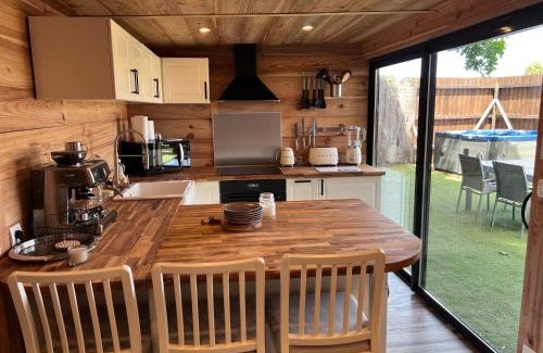 Biscarrosse Chalet De Esquí | Chalet et Jaccuzy sur la plage
