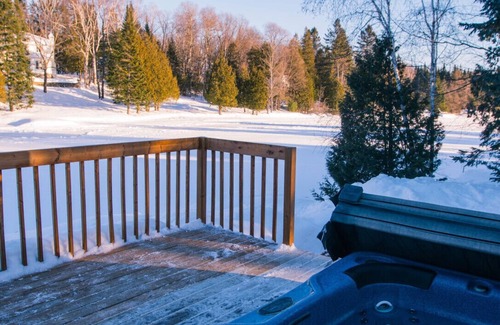 Saint-Calixte Cabaña | Chalet et spa: Le Baron