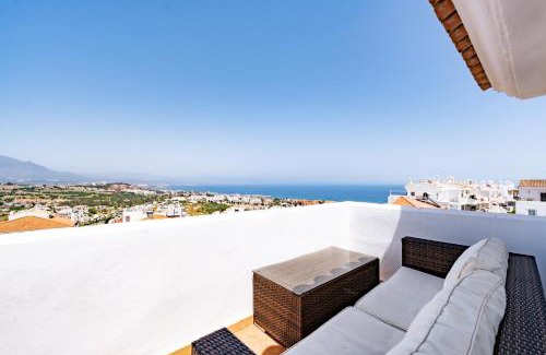 Alcorrin Casa | Chalet familiar con hermosas vistas al mar en Manilva