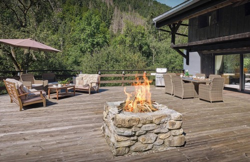 Saint-Jean-dʼAulps Chalet De Esquí | Chalet Fleur d'Aulps - Secluded holiday for 12 with spa - OVO Network