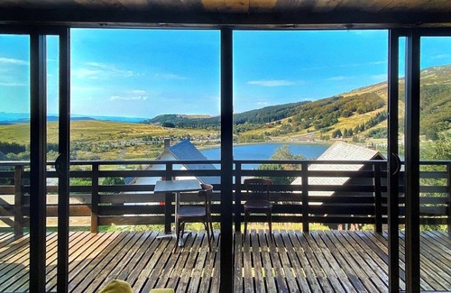 Besse-et-Saint-Anastaise Chalet De Esquí | Chalet l'Anorak Super Besse, private spa, 10 pers, 4 bedrooms, Sancy view