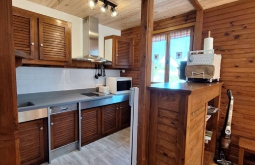 Besse-et-Saint-Anastaise Chalet De Esquí | Chalet TIMYARI-Renovated -Cosy-Terrace-Parking-Sauna-Mountain view-Wi-fi