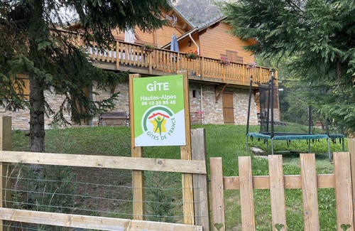 Pont-du-Fosse Chalet De Esquí | Amplio chalet y spa en 1500 m de terreno orientado al sur con vista - 14 personas
