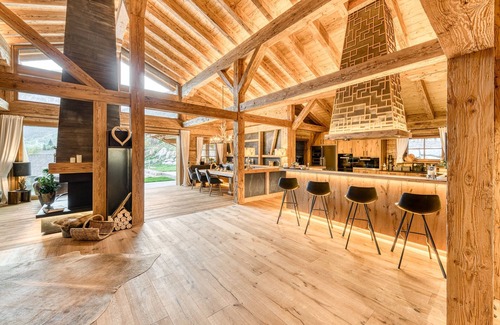 Brand Casa | Chalet GM in Brand With 5 Bedrooms and 4 Bathrooms