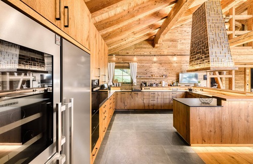 Brand Casa | Chalet GM in Brand With 5 Bedrooms and 4 Bathrooms