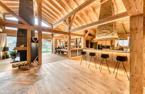 Brand Casa | Chalet GM in Brand With 5 Bedrooms and 4 Bathrooms