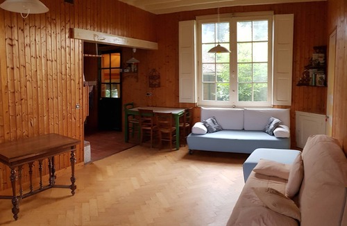 Maisdon-sur-Sevre Chalet De Esquí | Chalet in the heart of a park