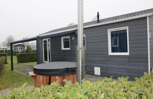 Lathum Chalet De Esquí | Chalet in Gelderland with Hot Tub