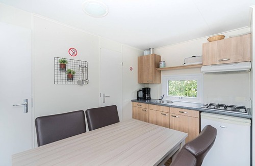 Baarle-Nassau Chalet De Esquí | Chalet en parque vacacional con terraza