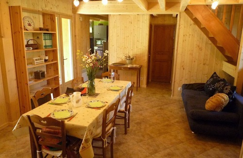 Domaize Chalet De Esquí | Chalet en la naturaleza con jardín de hierbas