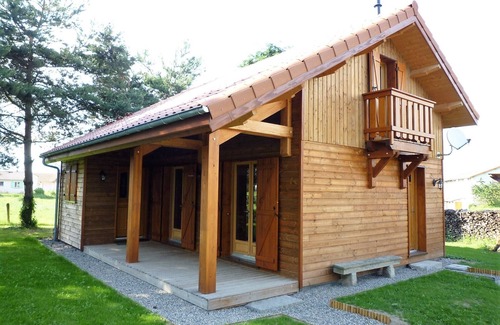 Domaize Chalet De Esquí | Chalet en la naturaleza con jardín de hierbas