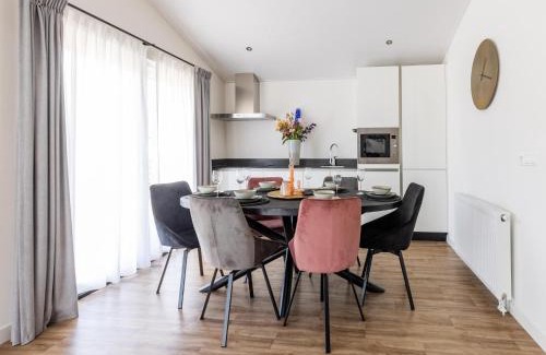 Municipality of Veldhoven Chalet De Esquí | Chalet in Netherlands by Scenic Pond