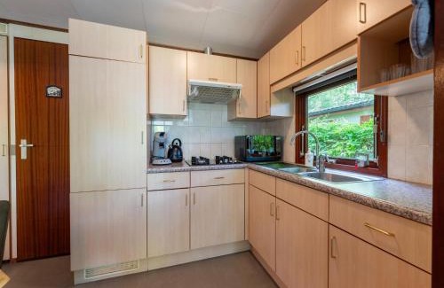 Stegeren Chalet De Esquí | Chalet in Stegeren near Forest and Pond