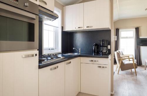 Den Hoorn Chalet De Esquí | Chalet in Texel with Private Sauna