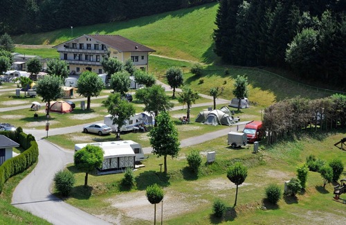 Kramsach Casa | Chalet in the Seeblick campsite in Kramsach