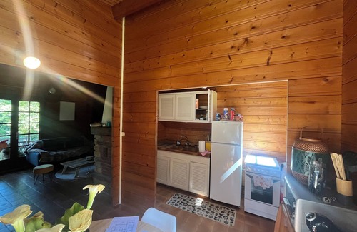 Compreignac Chalet De Esquí | 🌲 Chalet in the woods with private pond - near Lac de Saint-Pardoux