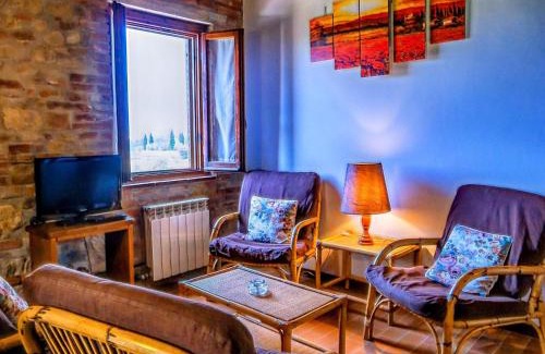 Montaione Apartamento | Chalet in Tuscany with Pool and Scenic Views